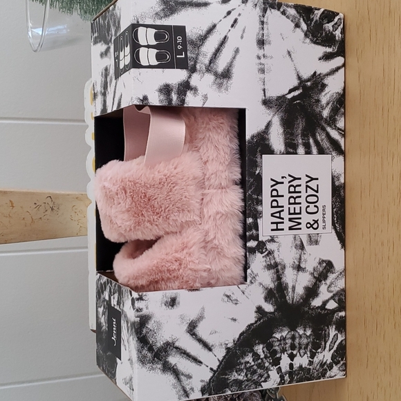 P2007   Jenni Intimates Happy Merry & Cozy Slippers Peachskin Large 9-10 - Picture 3 of 11